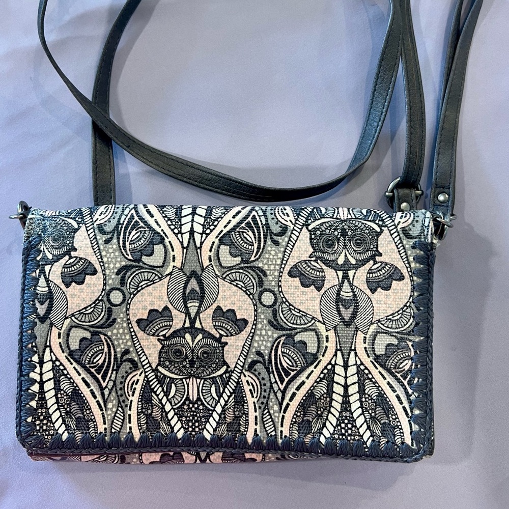 THE SAK Women’s Black and Tan Crossbody Bag with owl design. NWOT